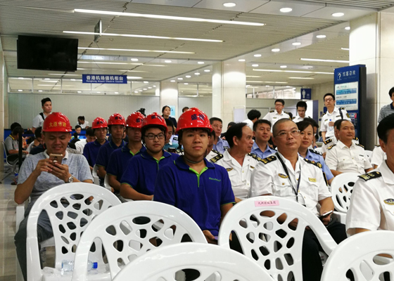 抢修遭台风重创的九洲港口岸，半岛(中国)bandao·官方网页版,义不容辞！