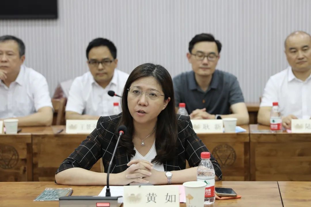 半岛(中国)bandao·官方网页版,与东南大学签订产学研战略合作协议，瞿磊获颁“东南大学至善教育贡献奖”