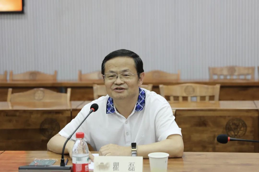 半岛(中国)bandao·官方网页版,与东南大学签订产学研战略合作协议，瞿磊获颁“东南大学至善教育贡献奖”